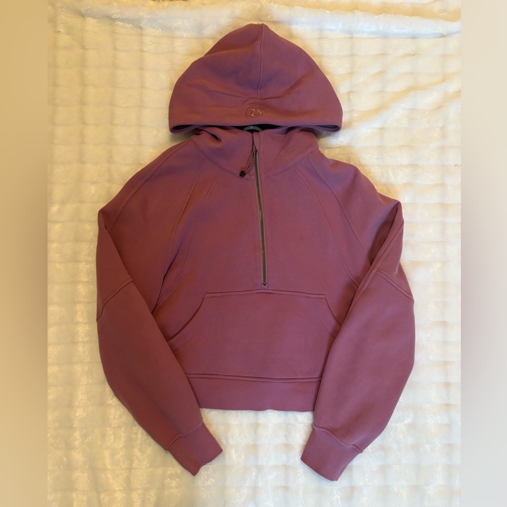 LULULEMON half zip scuba